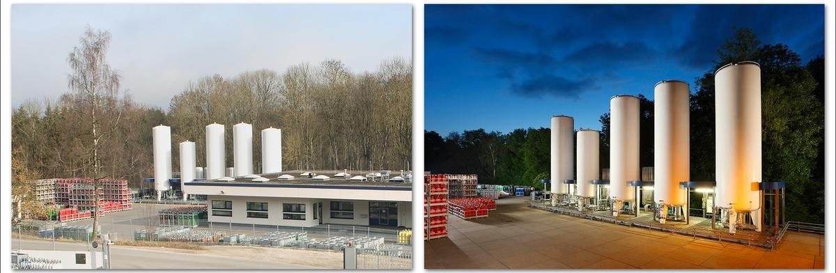 Zwei Bilder nebeneinander: Links eine fabrikartige Struktur mit großen silbernen Silos, umgeben von Bäumen. Rechts dieselbe Szene bei Nacht, mit beleuchteten Silos, die einen orangenen Schein abgeben.